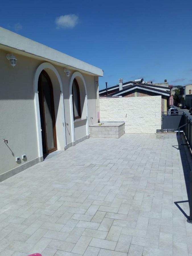 Luminoso Appartamento Con Terrazza......C.U......Q2483 Sinnai Exterior photo